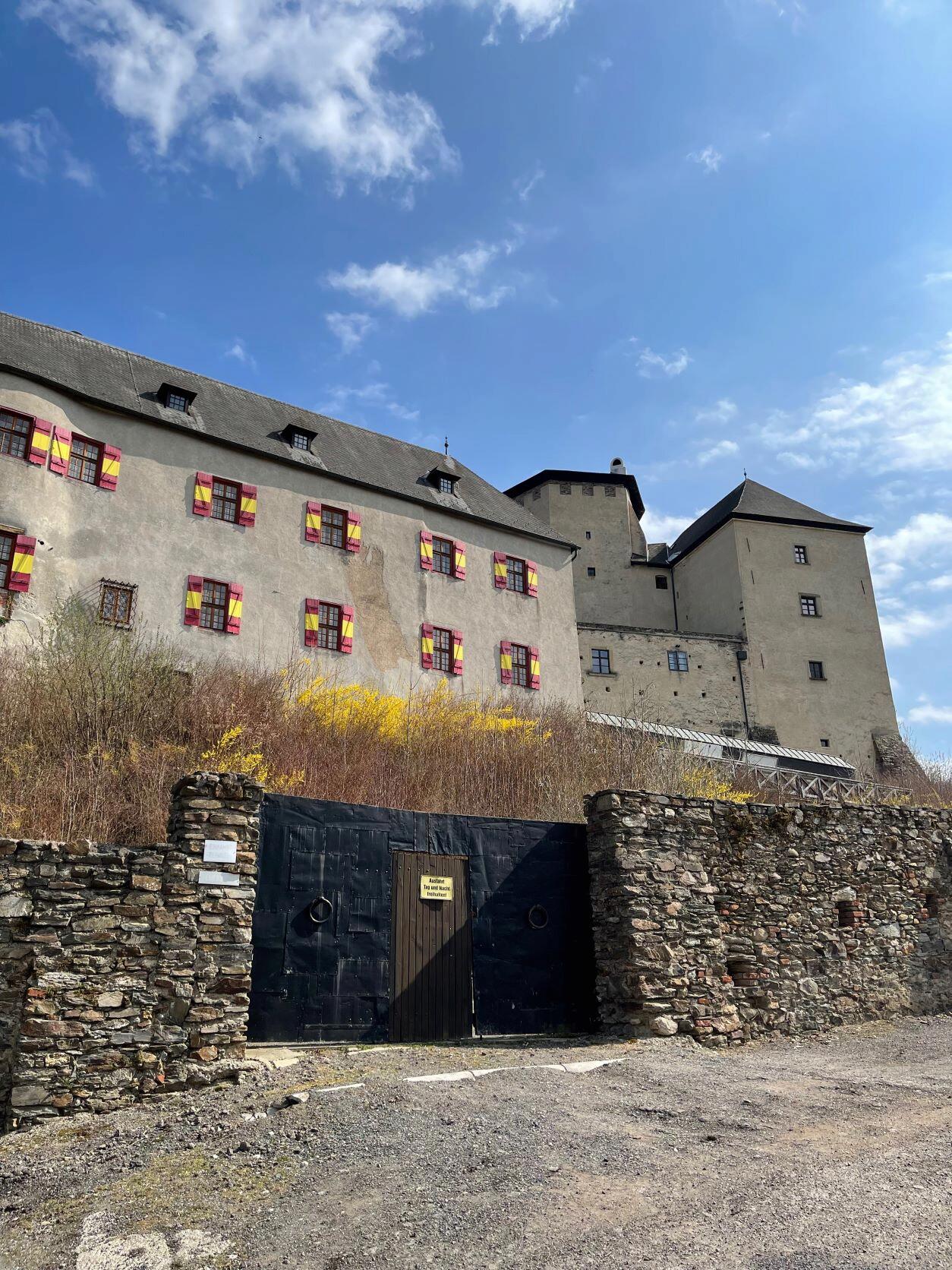 Burg Lockenhaus mit Toreingang