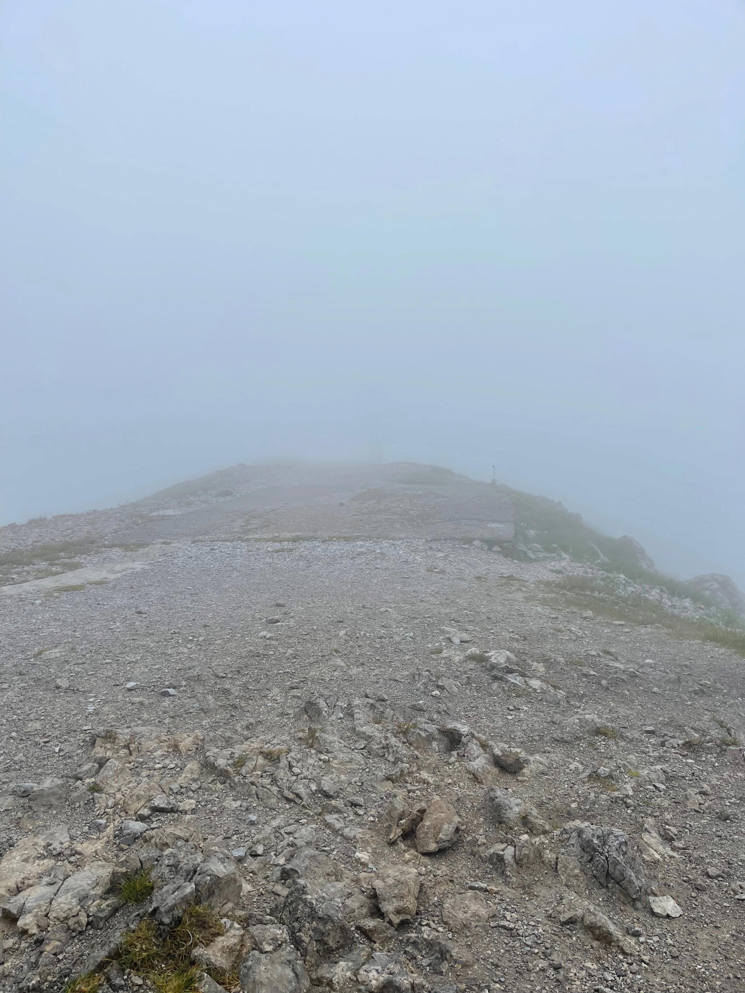 Aufstieg im Nebel